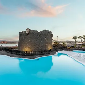 https://barcelo-castillo-beach-resort.in-canary-islands.com